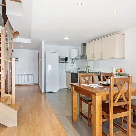 Apartament Modern In With Balcony Gúdar